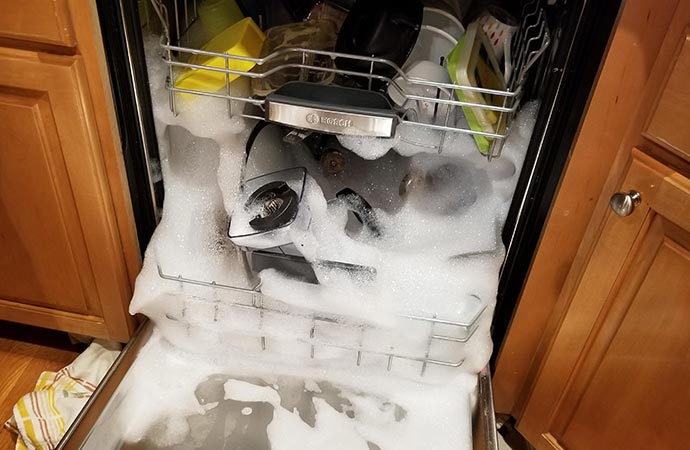 Dishwasher Overflow Cleanup In Detroit Auburn Hills MI